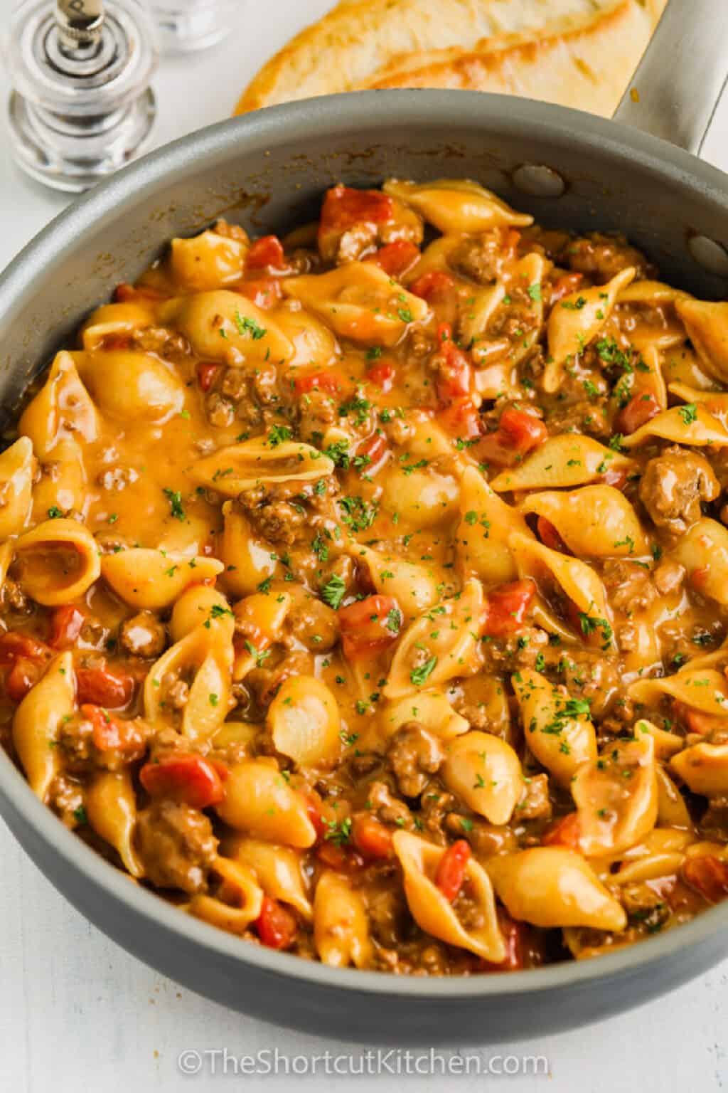 Cheesy Pasta With Ground Beef